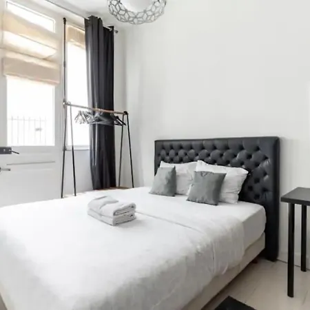 Apartment Canal St Martin Tesson Charming Cosy 2p